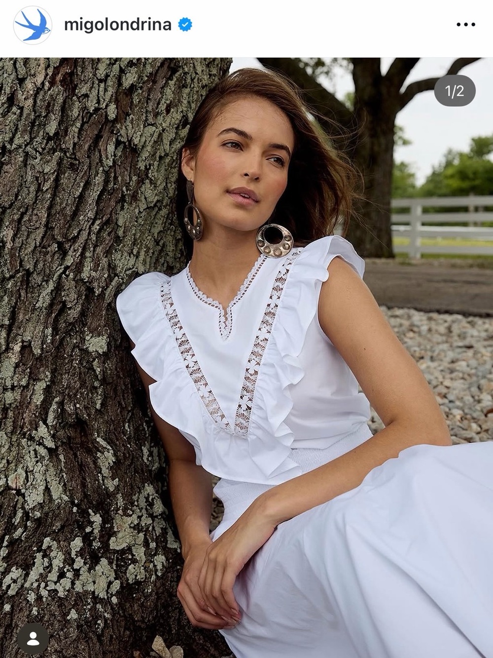 Mi Golondrina White Lace-Trimmed V-Neck Blouse